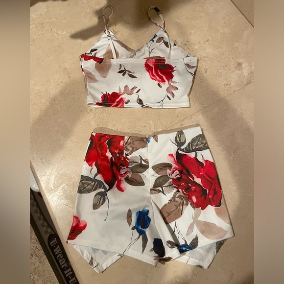 Short set - Picture 2 of 2